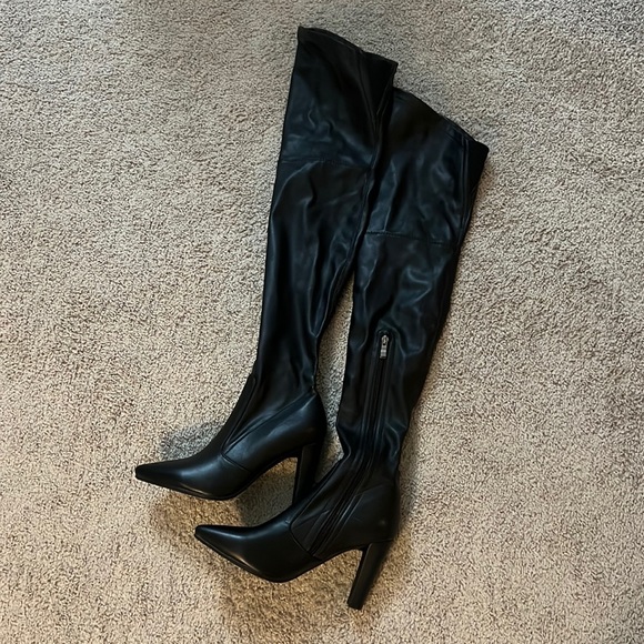 Shoes - 💠SOLD💠 Thigh High Black Boots Size 39